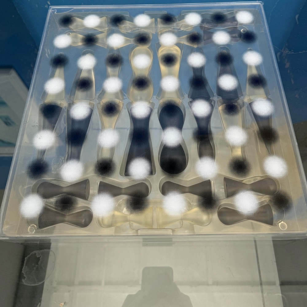 Modernist Chess Set by Karin Rashid for Bozart - Picture 3 of 10